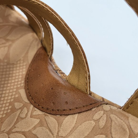 B.O.C. by Born Concept Cross Strap Tan Leather Cork Wedge Sandals SZ 6 - Picture 10 of 13